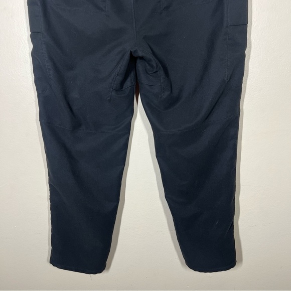 Lululemon Utilitarian Cargo Pants Mens Size 38 Black Classic Fit - Picture 8 of 9